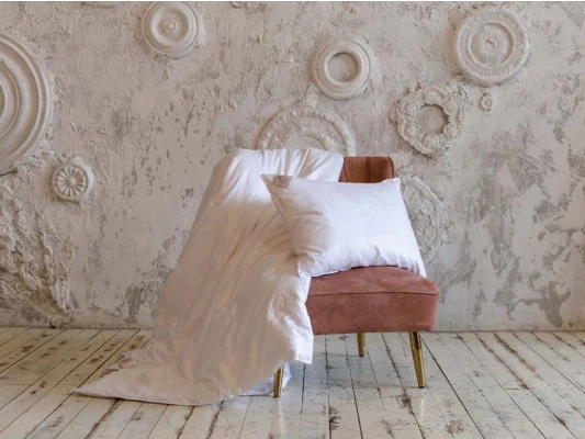 Подушка German Grass шелковая Paisley Silk Grass мягкая 65111 Подушка German Grass шелковая Paisley Silk Grass мягкая 65111