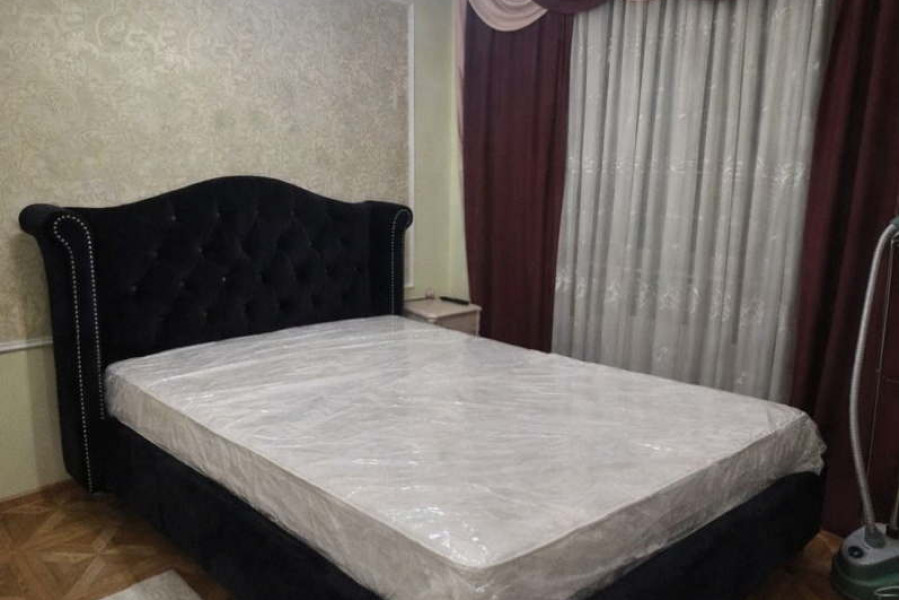 Кровать Orchid в черном велюре