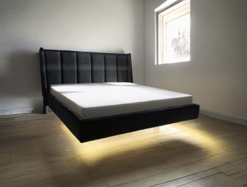 Парящая кровать Фрисби с подсветкой