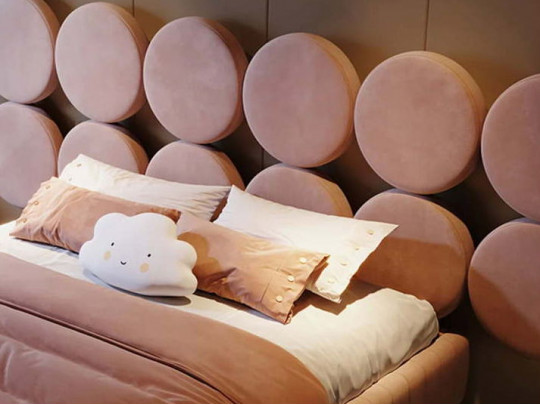 Детская кровать Testiera Соты по цене от 63 000 ₽ , стиль современный, цвет розовый 1 | Детские мягкие кровати
