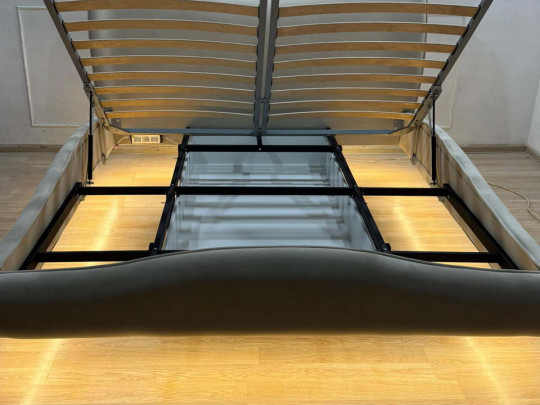 Подъемный механизм с ортопедом и ящиком для парящей кровати Testiera по цене от 30 300 ₽  3 | Основания для кровати