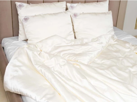 Подушка German Grass шелковая Great Silk Grass мягкая 94111 Подушка German Grass шелковая Great Silk Grass мягкая 94111